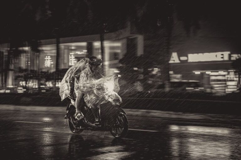 Pemilihan Jaket Hujan Motor yang Sesuai untuk Penunggang di Malaysia