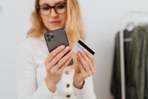 Strategi Bijak Menggunakan Voucher Marketplace untuk Maksimumkan Jimat Belanja Online