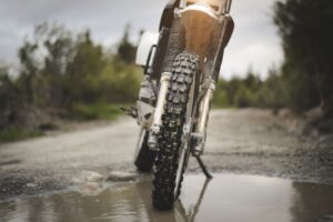 Tanda Tayar Motor Botak dan Cara Jaga supaya Tahan Lebih Lama