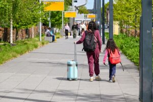 Travel dengan Anak: Strategi Praktikal Mengurus Mood dan Emosi Sepanjang Perjalanan